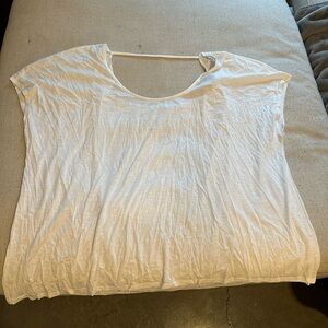 TORRID size 4 white blouse shirt with drop back